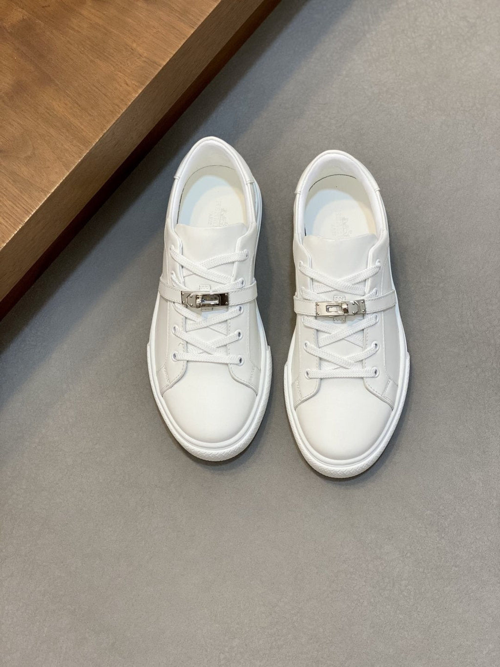 Hermes Men's Low-Top Lace-Up Sneakers