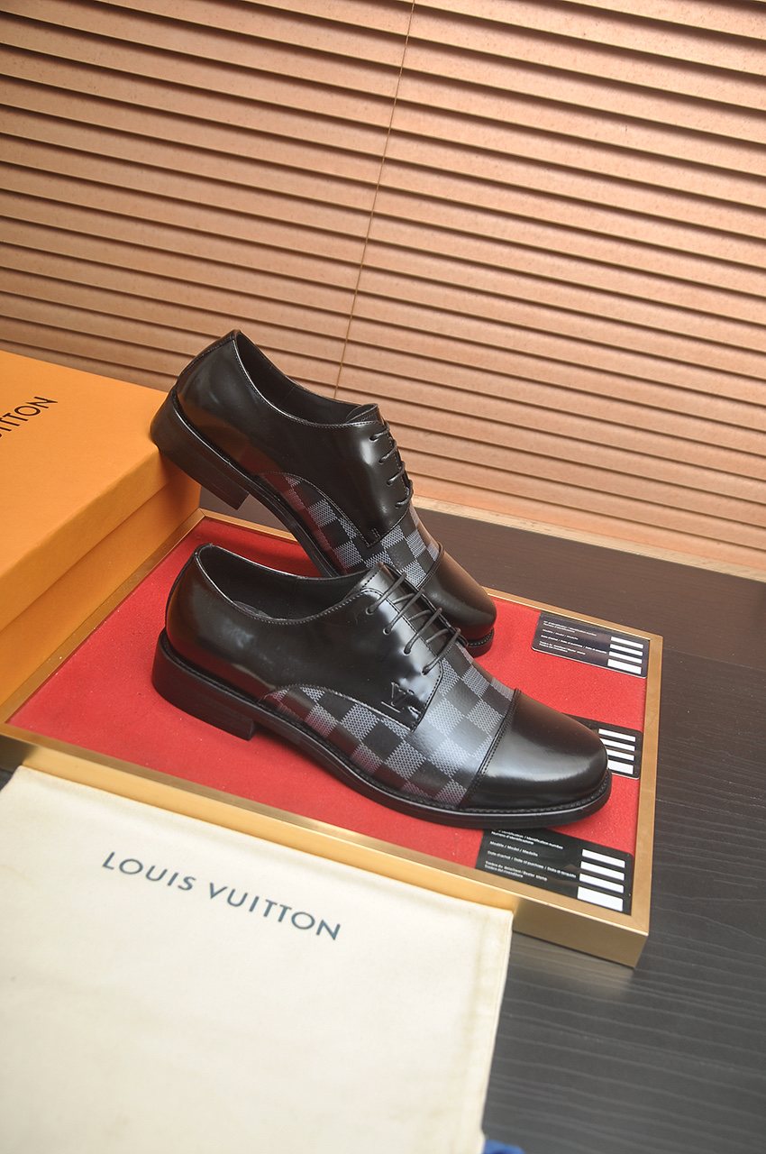 Louis Vuitton Checkered Lace-Up Dress Shoes